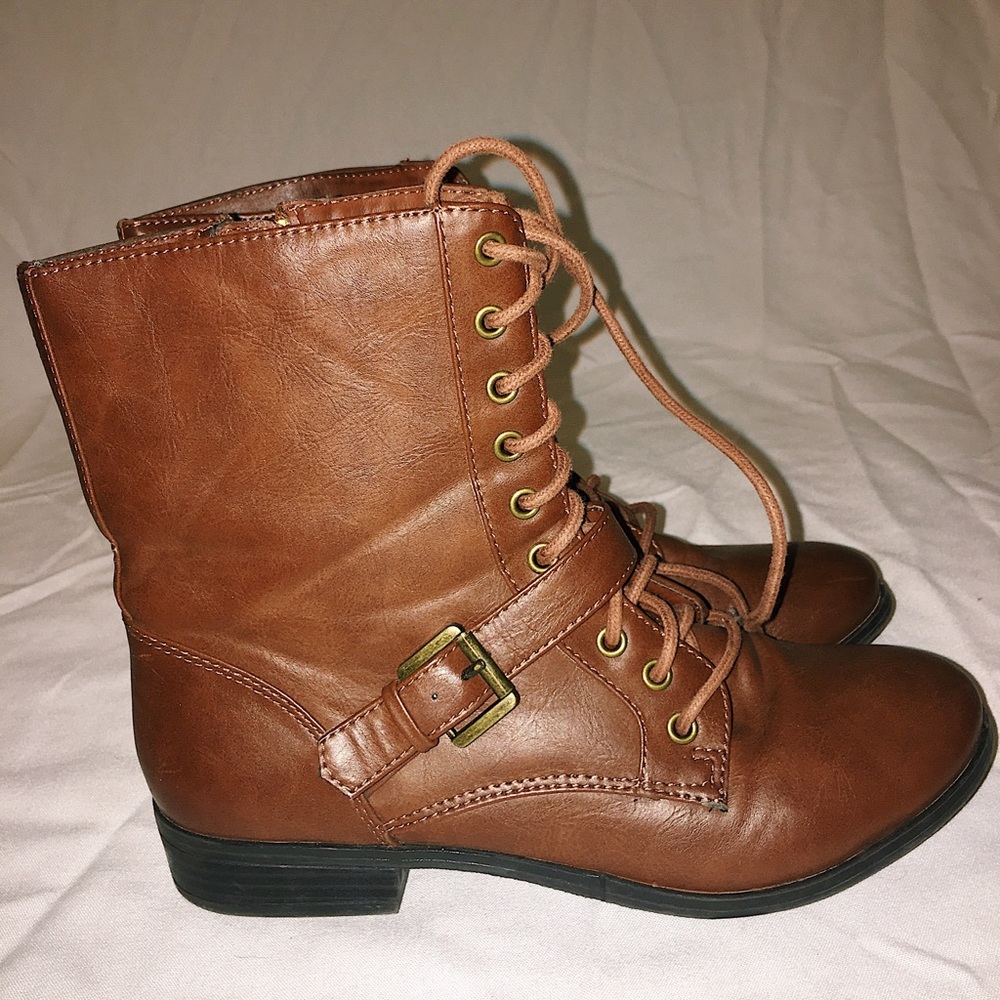 A.n.a booties